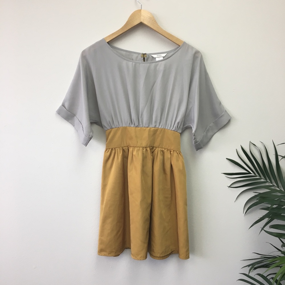 🎉 Esley Butterfly Sleeve Dress